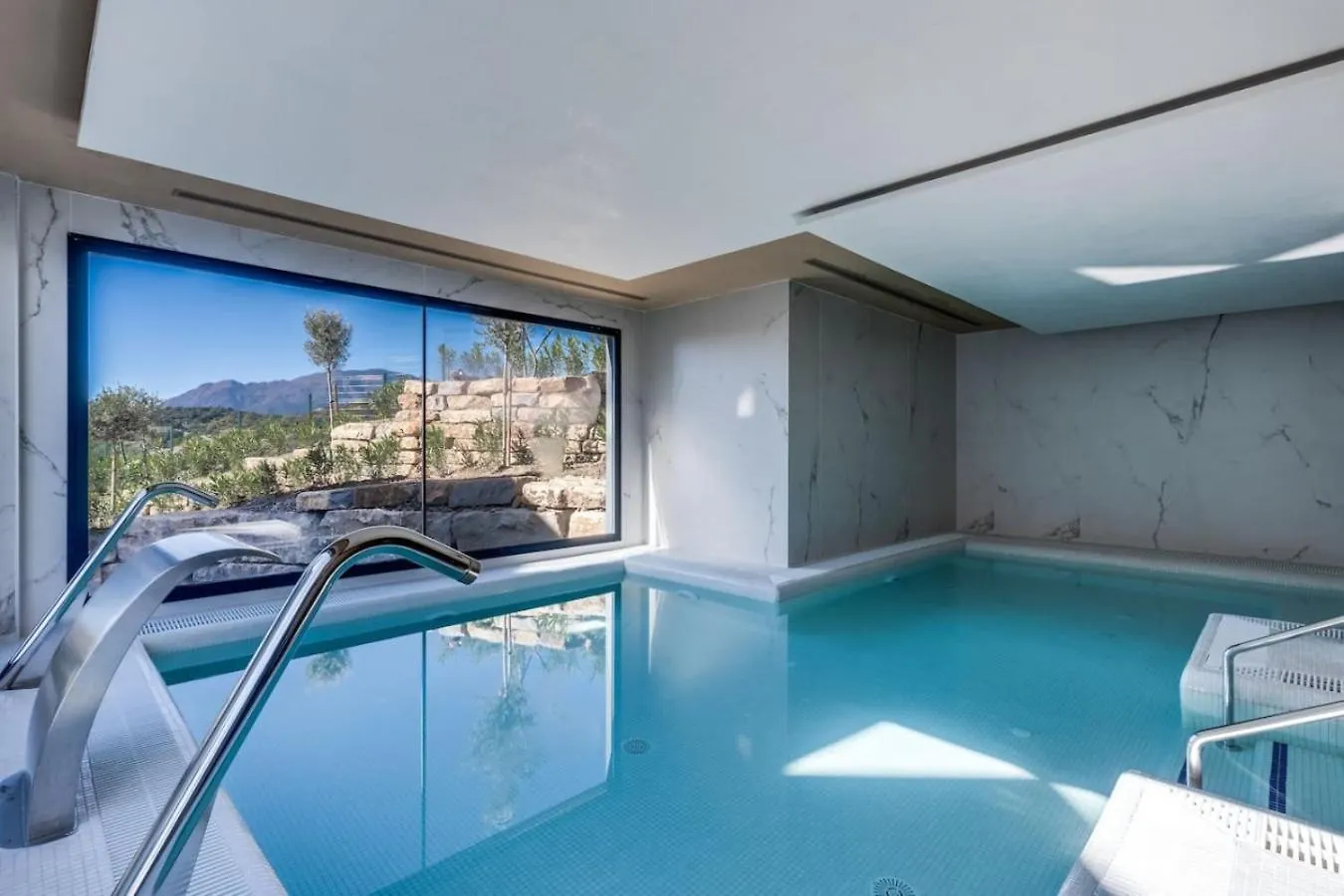 Luxe 6-Persoons Apt Met Grote Tuin In Oasis 325 Estepona