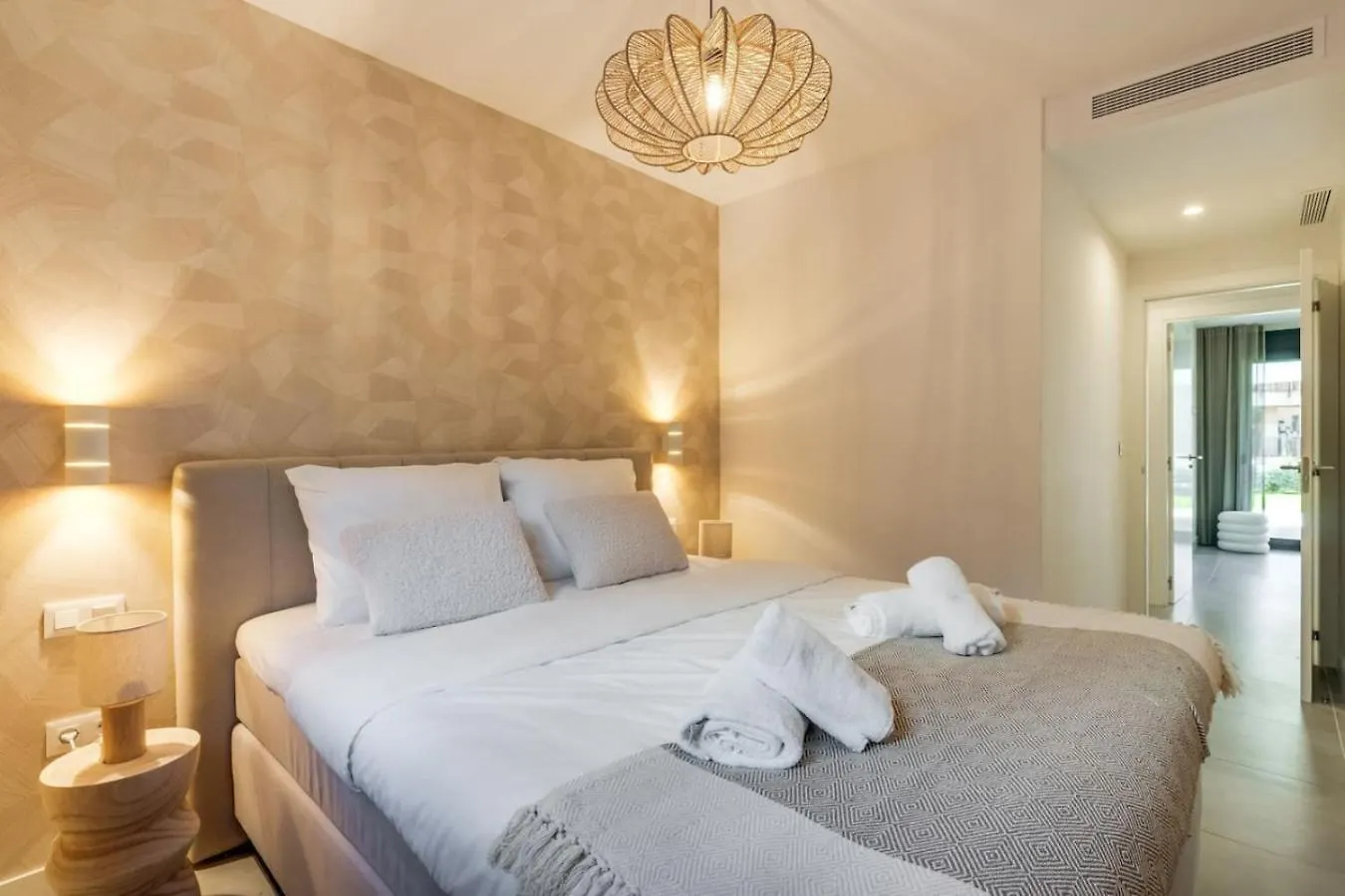 Luxe 6-Persoons Apt Met Grote Tuin In Oasis 325 Estepona Apartment